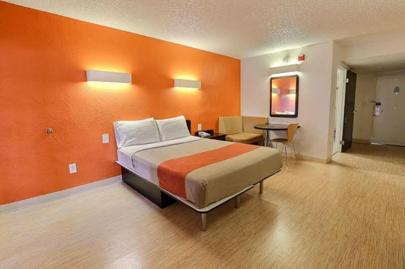 Motel 6-Addison, Tx - Dallas Extérieur photo